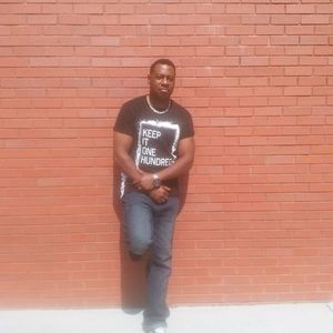 Meet your Posher, Dennis